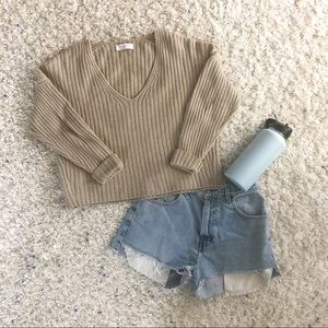 Everlane // Tan Cropped Vneck Sweater